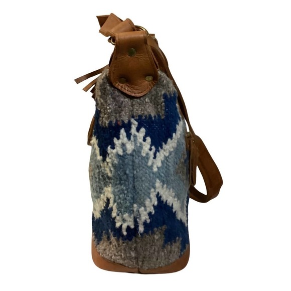 Chrisel convertible wool rug vintage geo print bag/crossbody/overnight bag - Picture 4 of 8